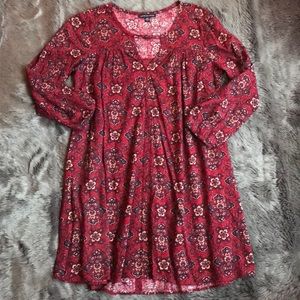 Fun and flowy American Eagle shift dress